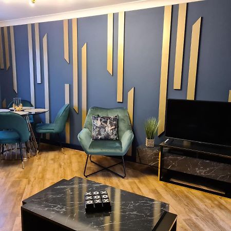 Stunning 2 Bed House Near Coastal Path/Lake/Beach Llanelli Kültér fotó