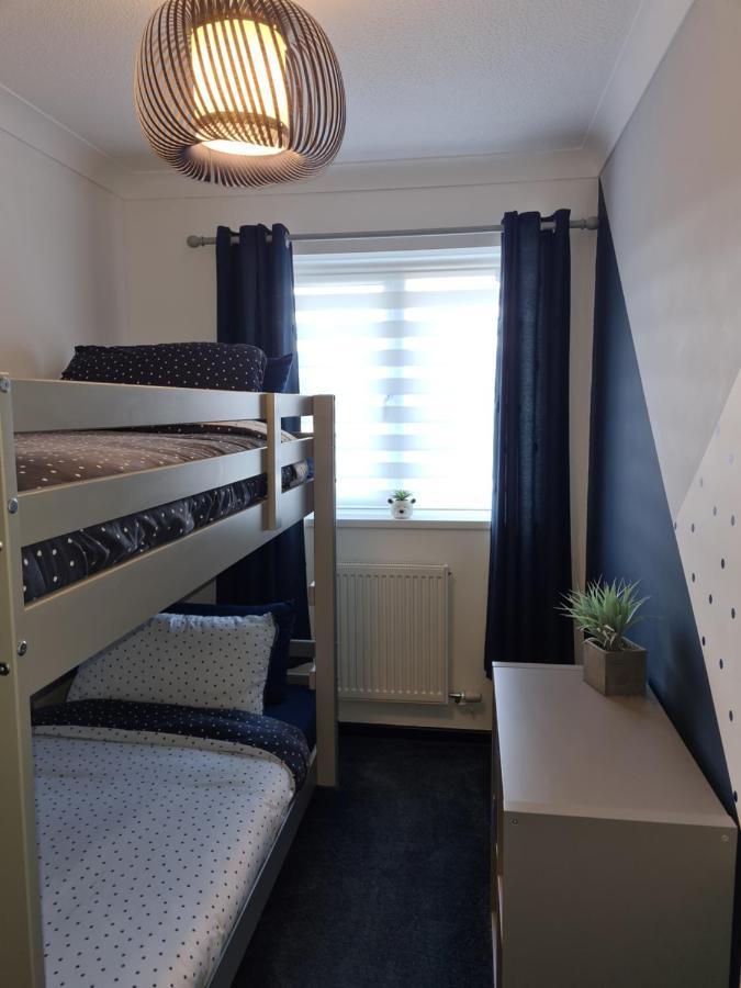 Stunning 2 Bed House Near Coastal Path/Lake/Beach Llanelli Kültér fotó