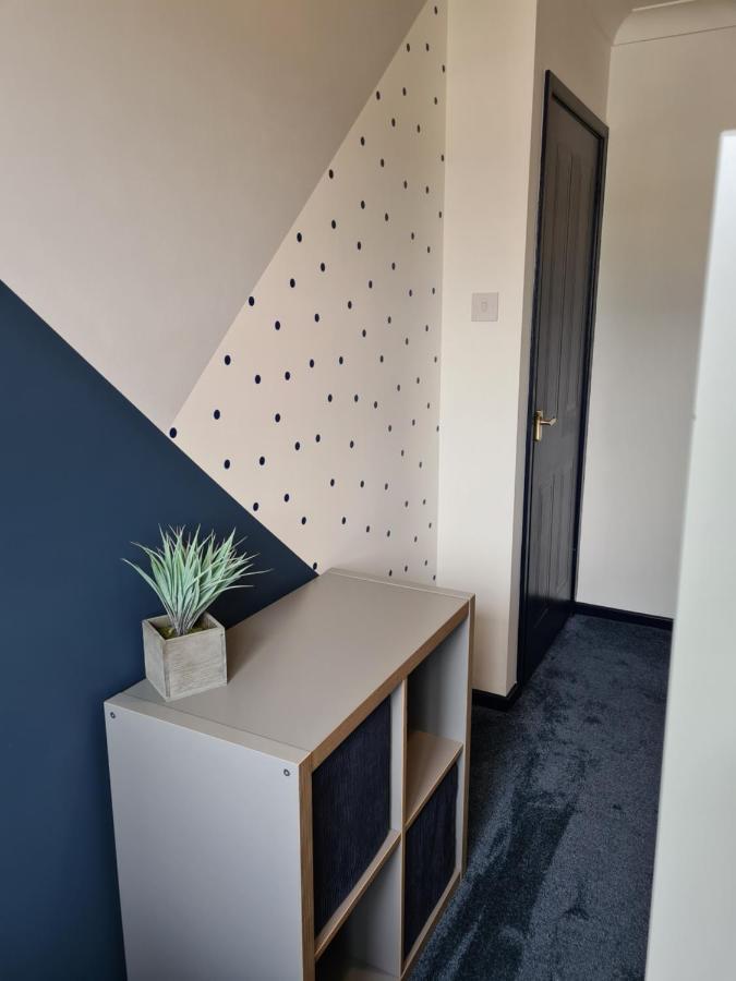 Stunning 2 Bed House Near Coastal Path/Lake/Beach Llanelli Kültér fotó